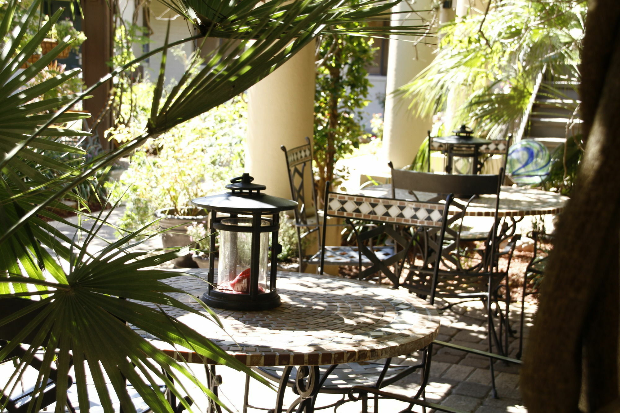 Vineyard Court Designer Suites Hotel College Station Bagian luar foto